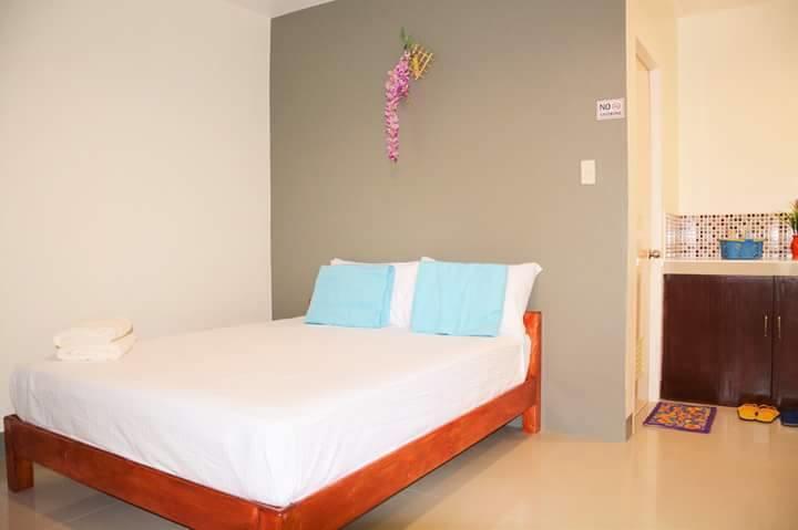 Conrada'S Place Hotel And Resort Panglao Island Exterior photo