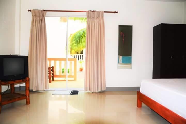 Conrada'S Place Hotel And Resort Panglao Island Exterior photo
