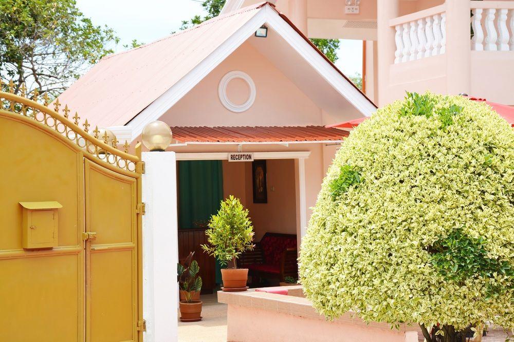 Conrada'S Place Hotel And Resort Panglao Island Exterior photo