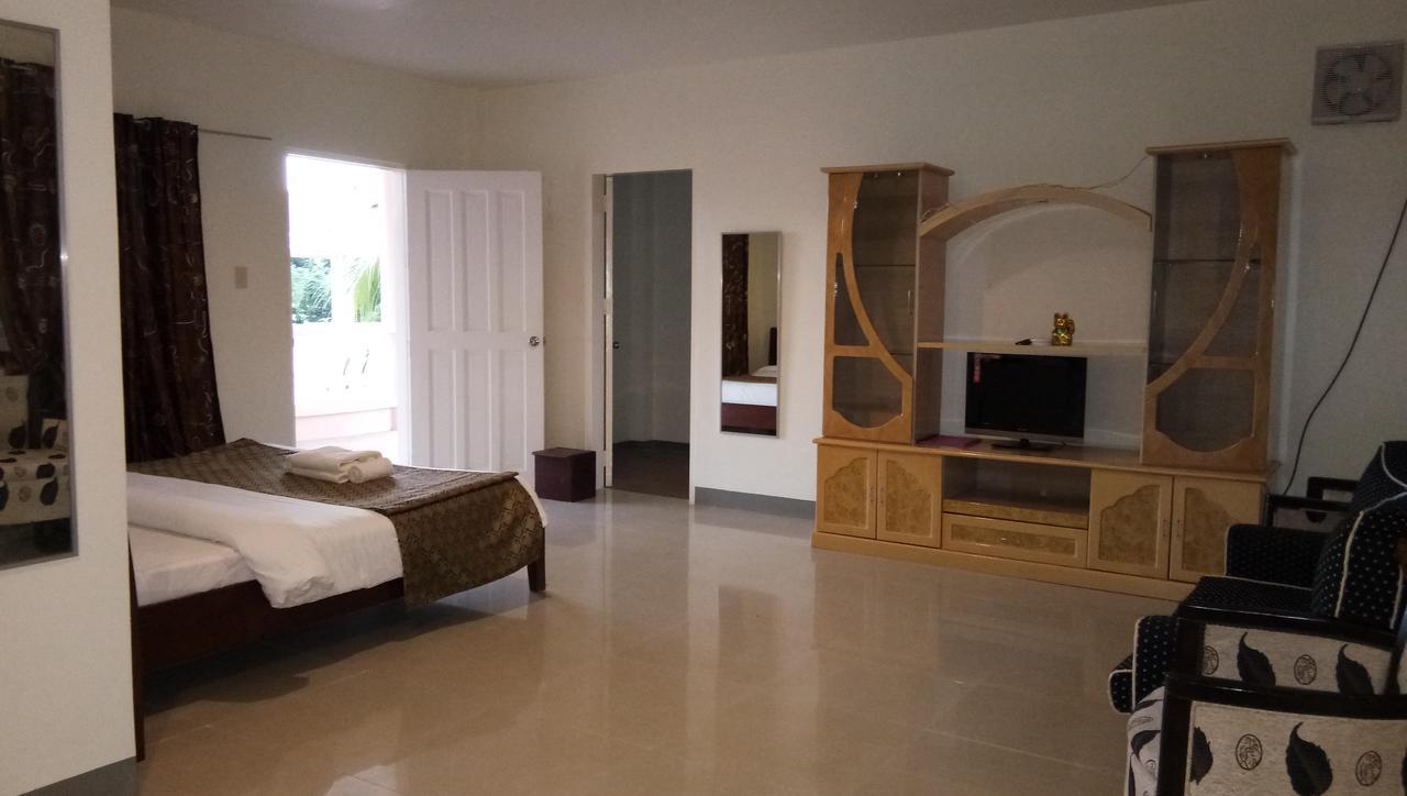 Conrada'S Place Hotel And Resort Panglao Island Exterior photo