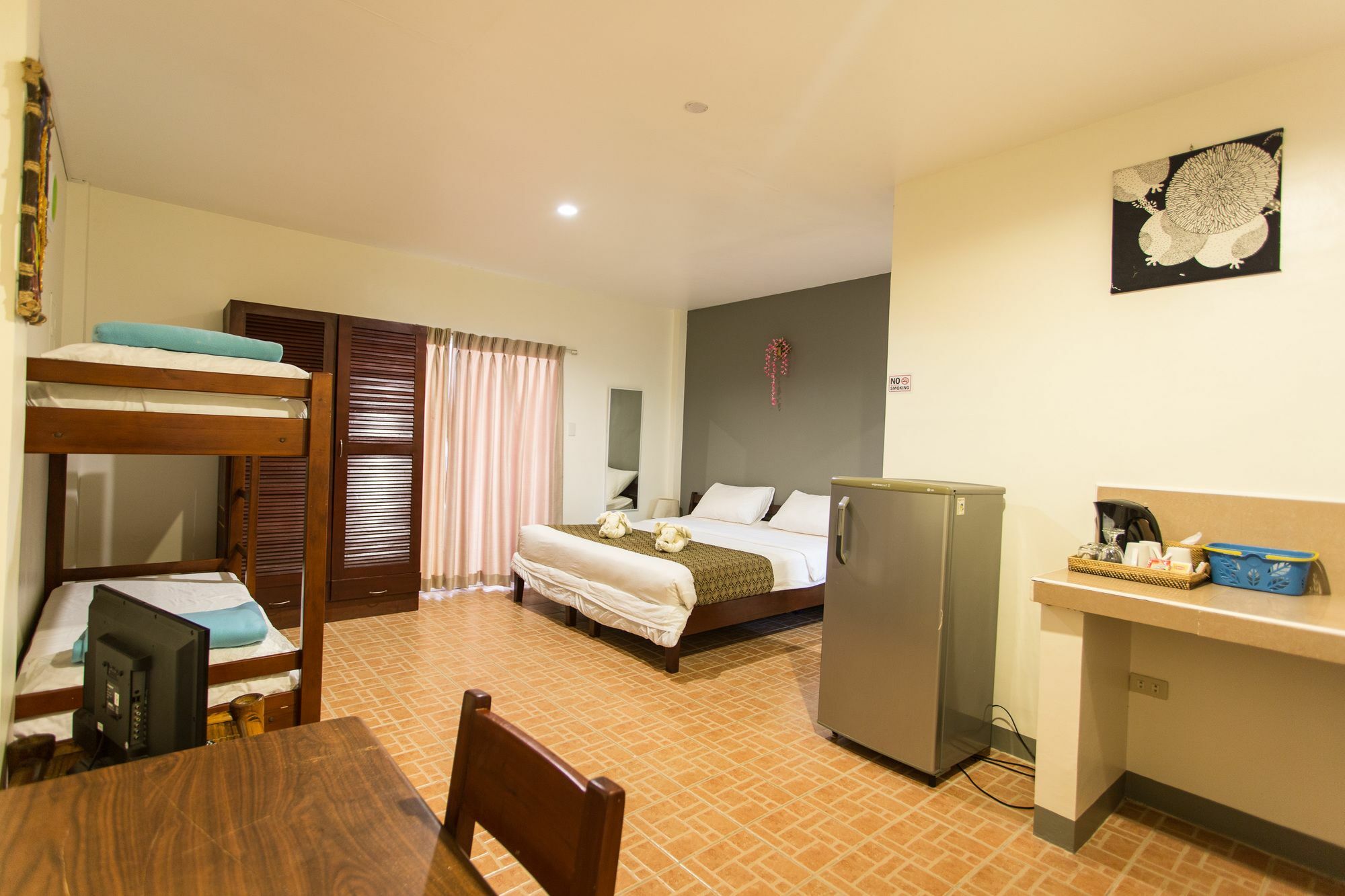 Conrada'S Place Hotel And Resort Panglao Island Exterior photo