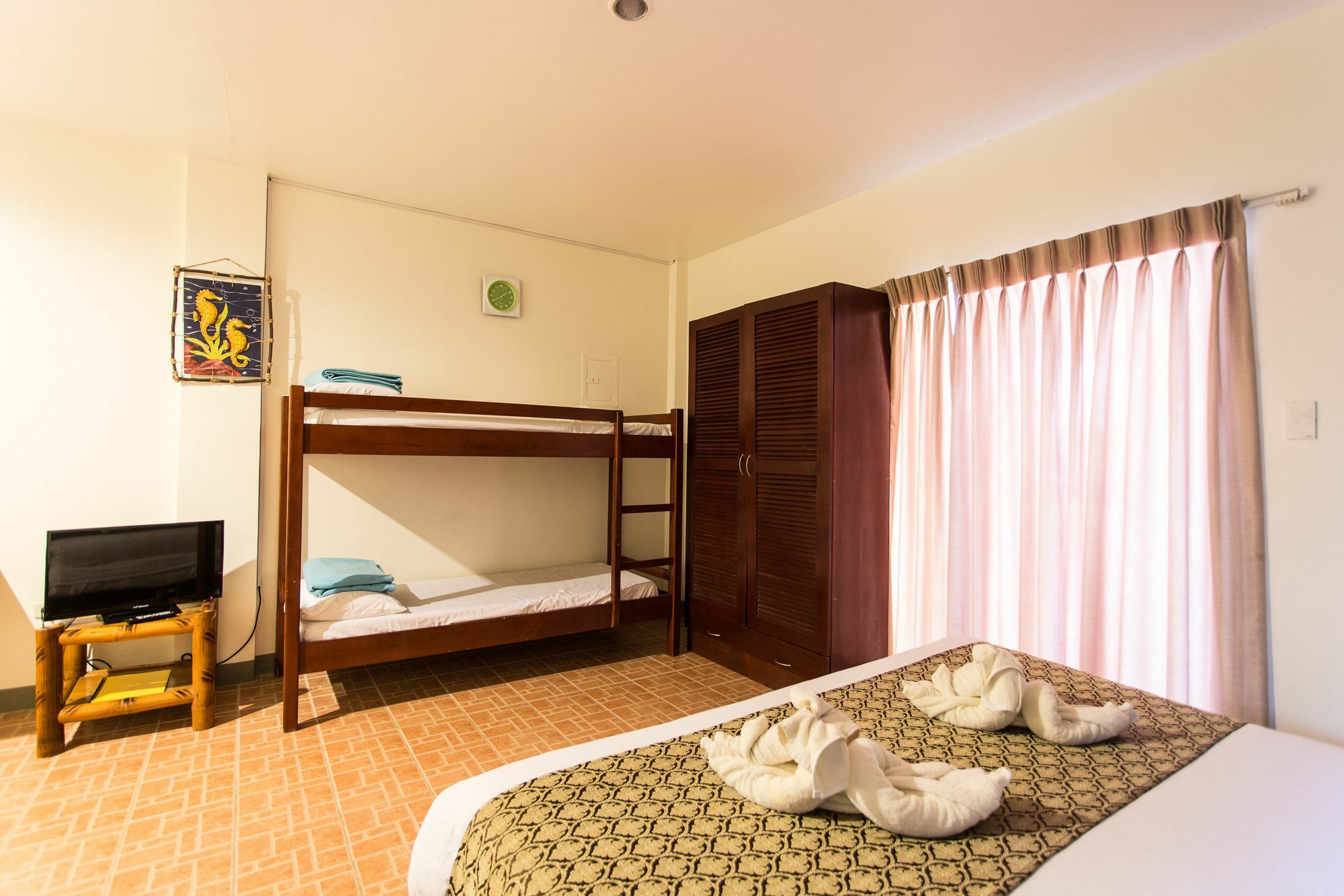 Conrada'S Place Hotel And Resort Panglao Island Exterior photo