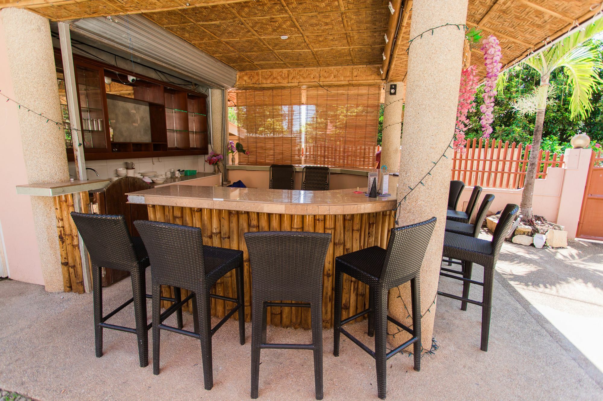 Conrada'S Place Hotel And Resort Panglao Island Exterior photo